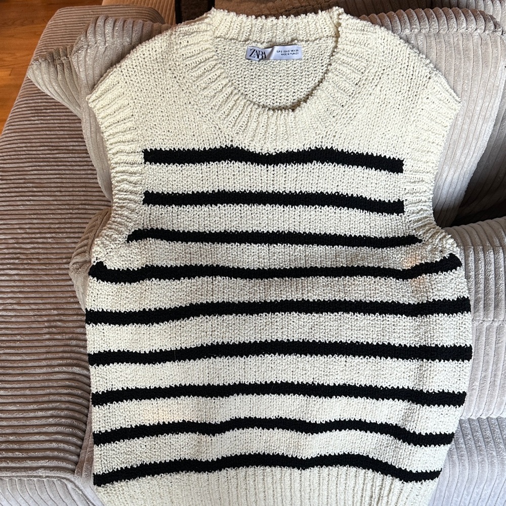 Zara Black and Cream Striped Knit Vest
